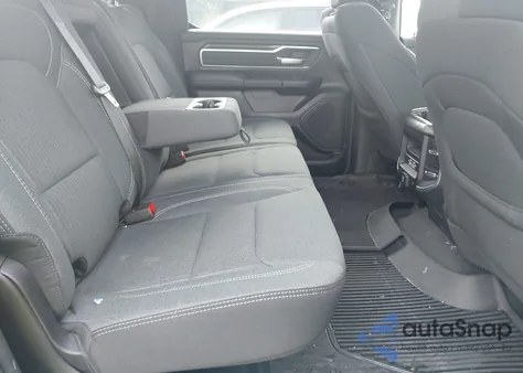 2021 Ram 1500 Big Horn 4X4 5'7 Box из США, поврежденный, VIN 1C6SRFFT1MN573301